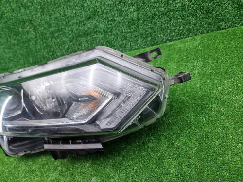 Фара правая Nissan Qashqai 2 j11 (17-23) галоген