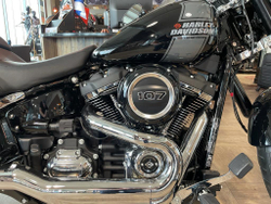 Мотоцикл Harley-Davidson Sport Glide Softail Vivid Black Deluxe