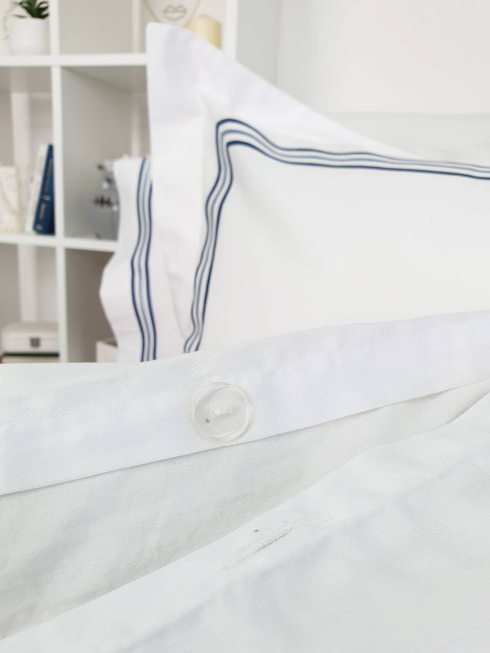 Постельное белье 2 спальное евро макси Tivolyo home Line белый/синий