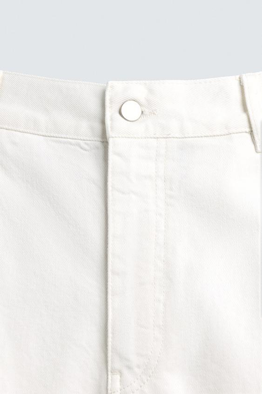 ZARA ШОРТЫ RELAXED FIT СО СКЛАДКАМИ, БЕЛЫЙ