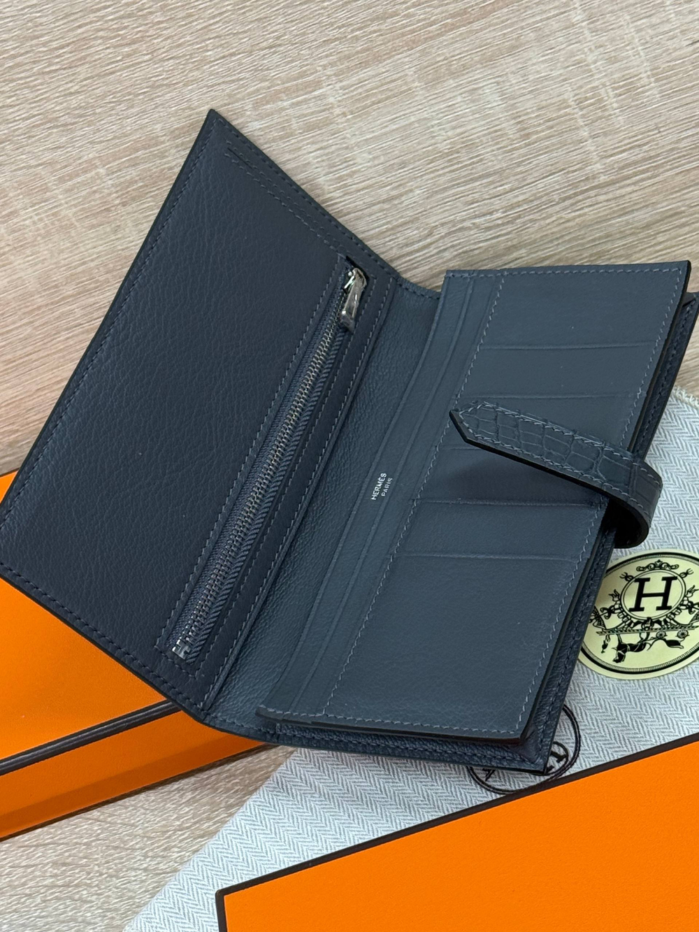 Кошелек Hermes из кожи крокодила