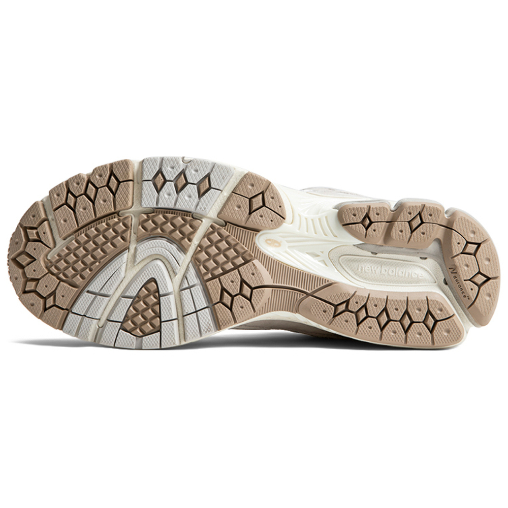 Кроссовки New Balance 2002R White Ivory