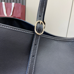 Gucci GG Emblem Medium Tote Bag 38 cm