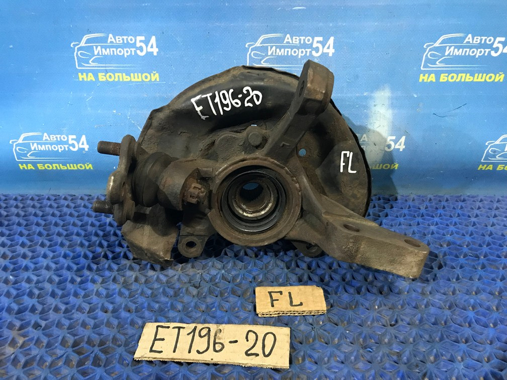 Ступица передняя левая TOYOTA CALDINA 1996