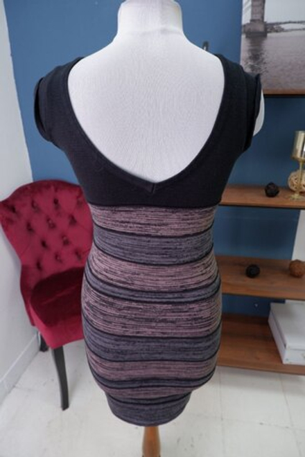 Платье Befree плотное 42/44 размер