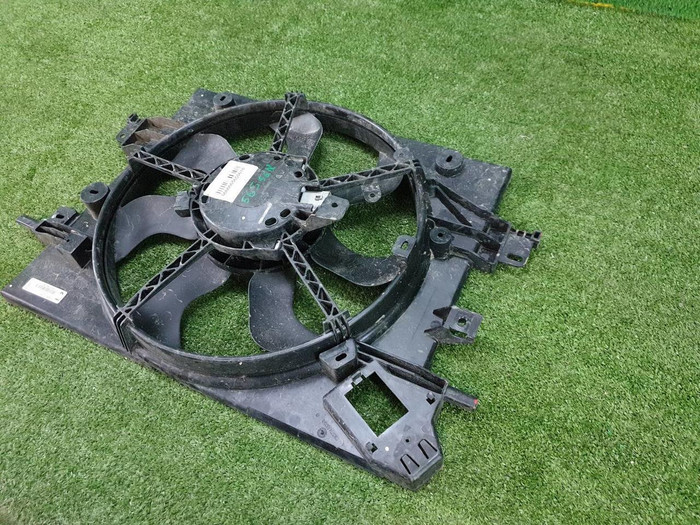 Диффузор с вентилятором Renault Logan 2 (2014-2022)