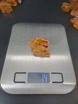 Молодой янтарь Копал коллекционный 11 гр