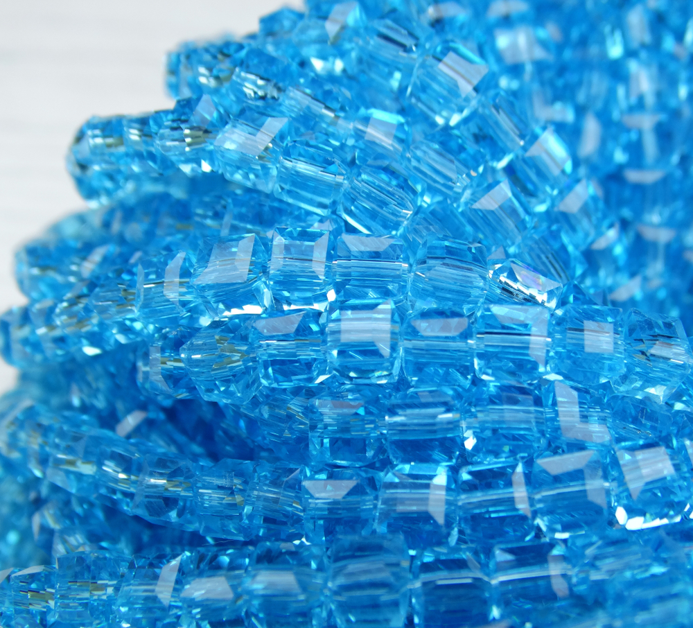 БВ016НН3 Хрустальные бусины квадратные, цвет: ярко-голубой, размер 3 мм, кол-во: 63-65 шт.