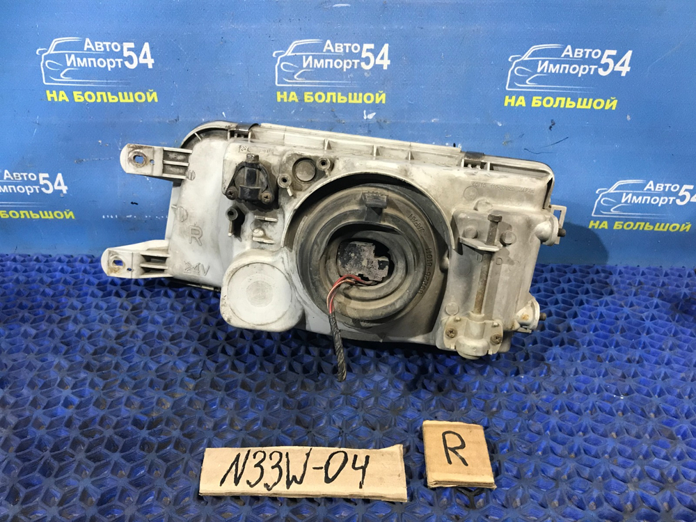 Фара передняя правая MITSUBISHI CHARIOT 1994