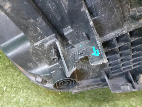 Битая Фара левая BMW X1 F48 (2015-2019) LED