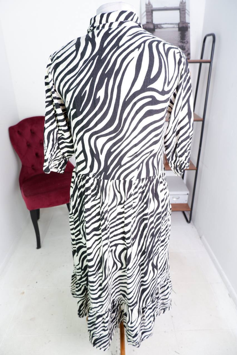 Платье Treatea монохромное, визуально на 44 размер