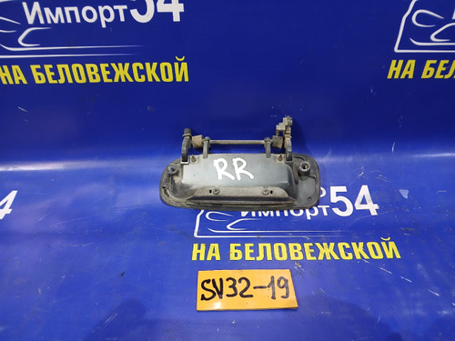 Ручка двери задней правой внешняя TOYOTA VISTA 1990