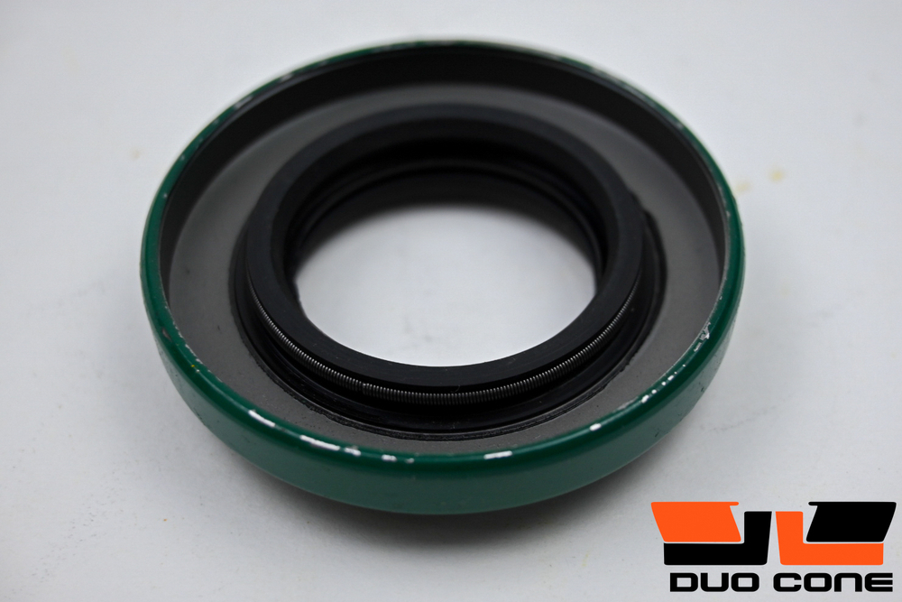 Армированная манжета (Сальник) John Deere AZ46936