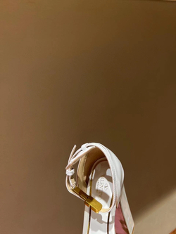 Босоножки Tan-Go Valentino