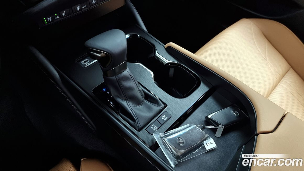 Lexus ES300h 7 Generation Luxury Plus (03.2023)