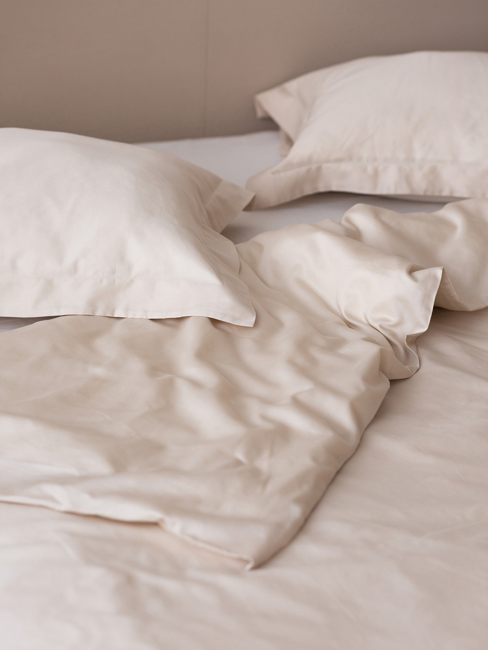 Постельное белье 2спальное сатин бежевое