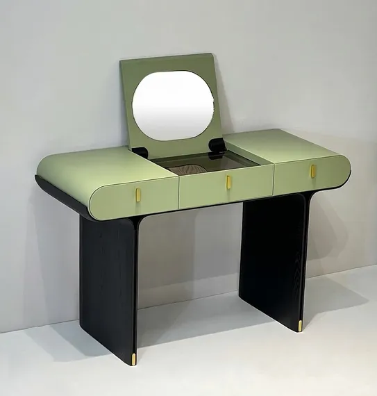 Туалетный столик с зеркалом и ящиками 4834