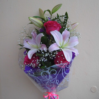 Букет из лилии и роз Каскад 2.0