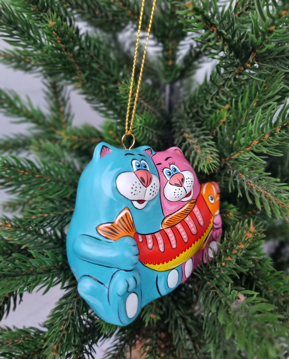 Коты рыбаки ёлочная игрушка из фарфора