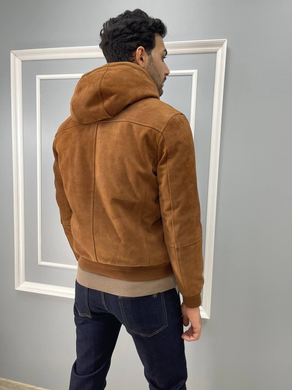 Мужской замшевый бомбер Loro Piana с мехом внутри