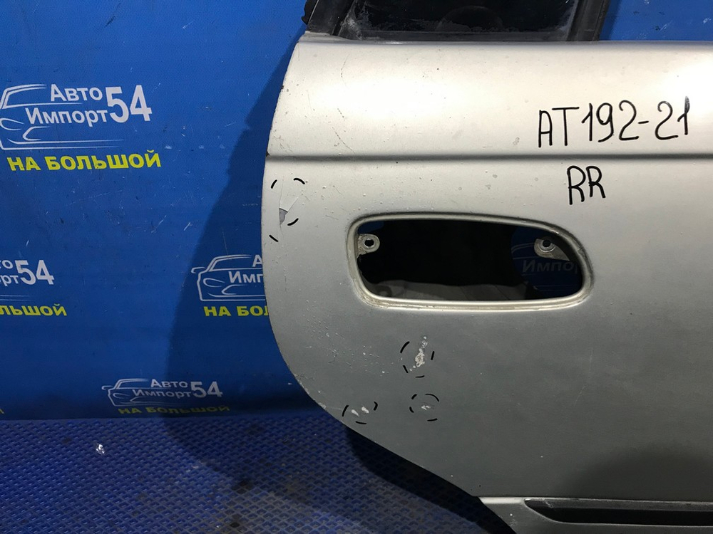 Дверь задняя правая TOYOTA CARINA 1994