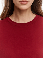 футболка в цвете брусника на Новый год