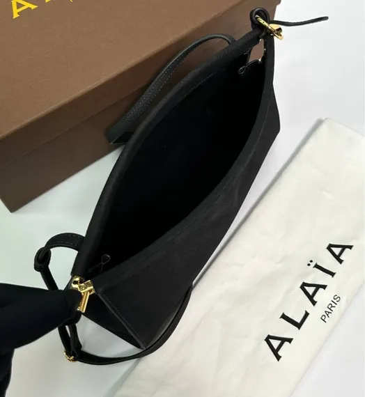 Сумка ALAIA LE CLICK EAST WEST из нубука