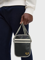Сумка FRED PERRY Classic Small Side Bag