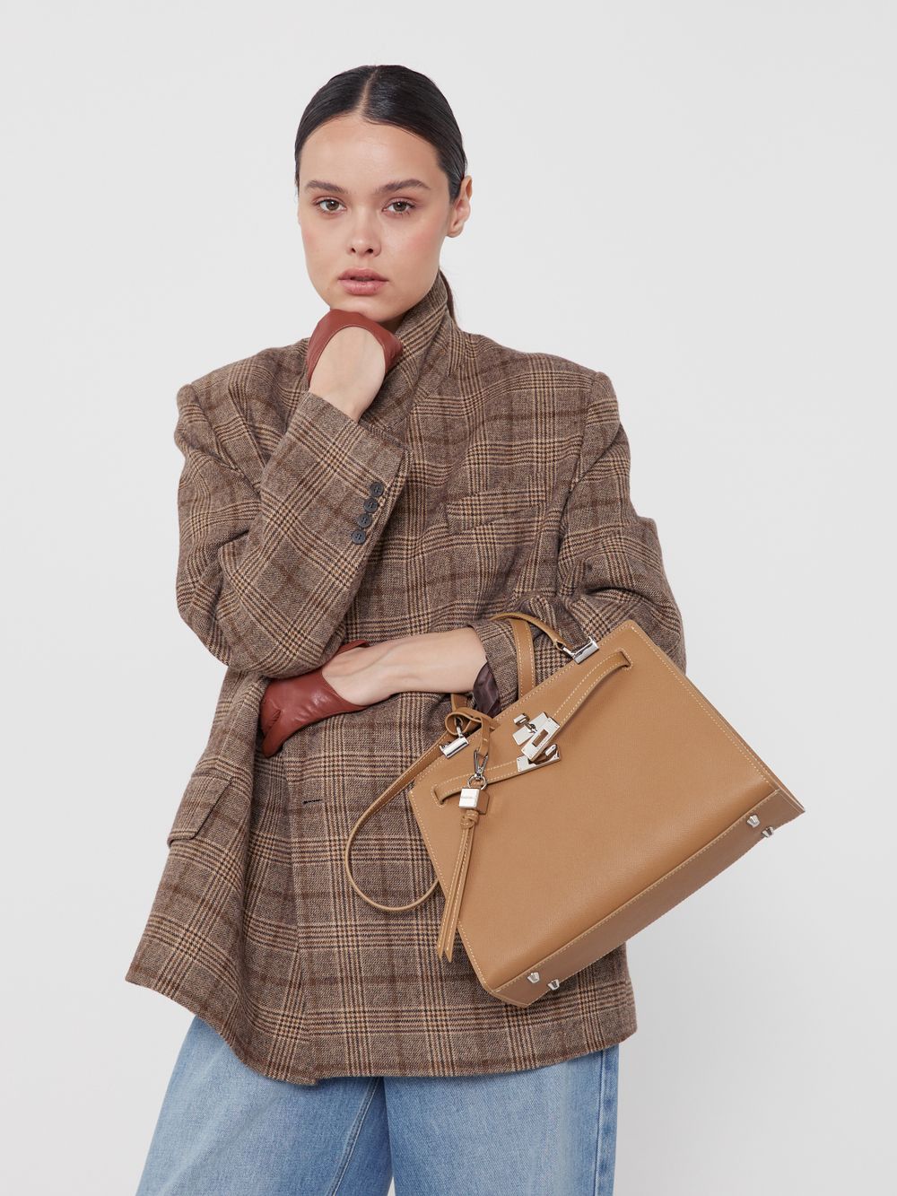 БРЕЛОК CHARM 01 EPSOM LATTE