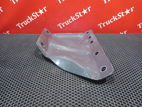 Кронштейн траверсы передний левый