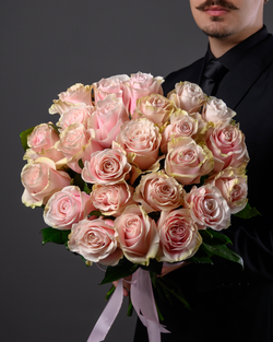 Монобукет розовый