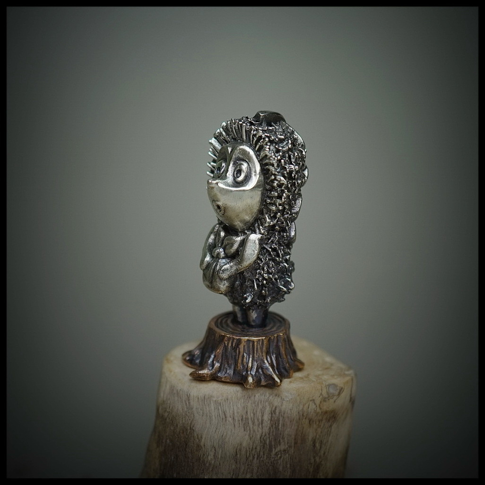 Коллекционная фигурка "Ежик" , биметалл