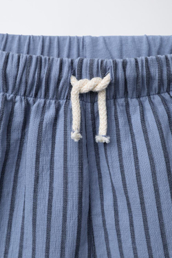 ZARA КОМБИНИРОВАННЫЕ ШОРТЫ-БЕРМУДЫ В ПОЛОСКУ, СИНИЙ