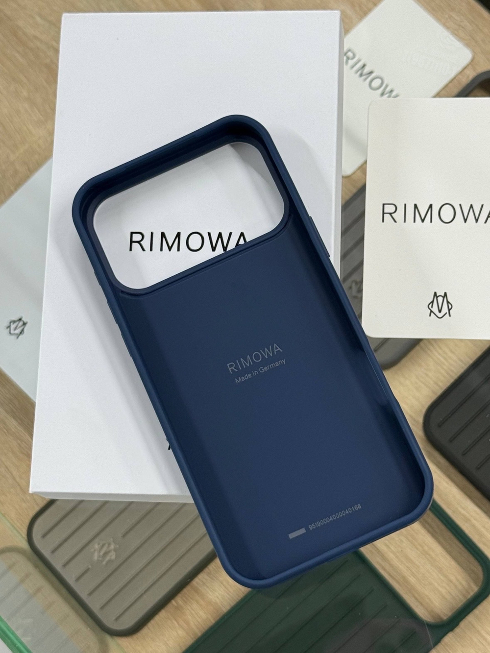 Чехол на iPhone 17 Pro Max Rimowa