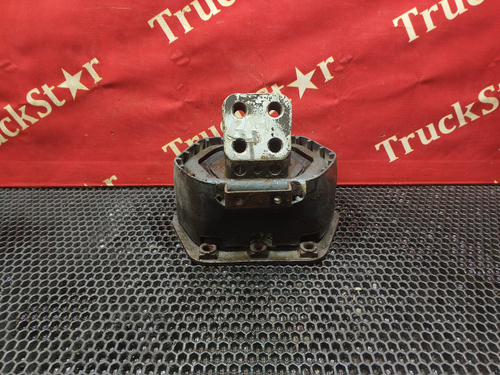 Подушка двигателя задняя