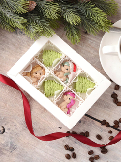 Набор из шоколада "Новогодний" с лошадками #4