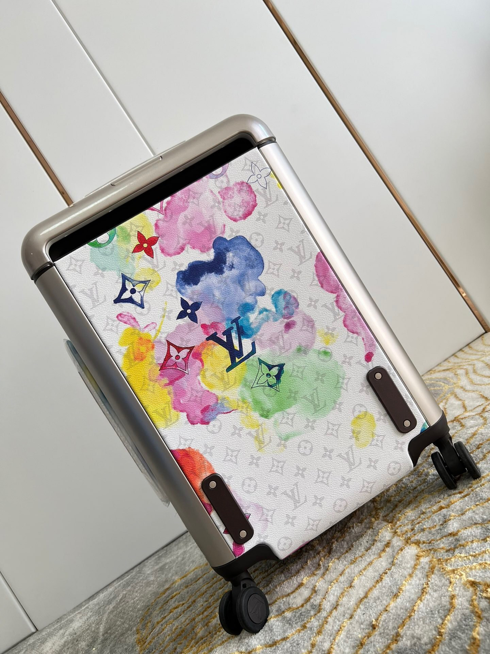 Louis Vuitton Horizon 55 Suitcase