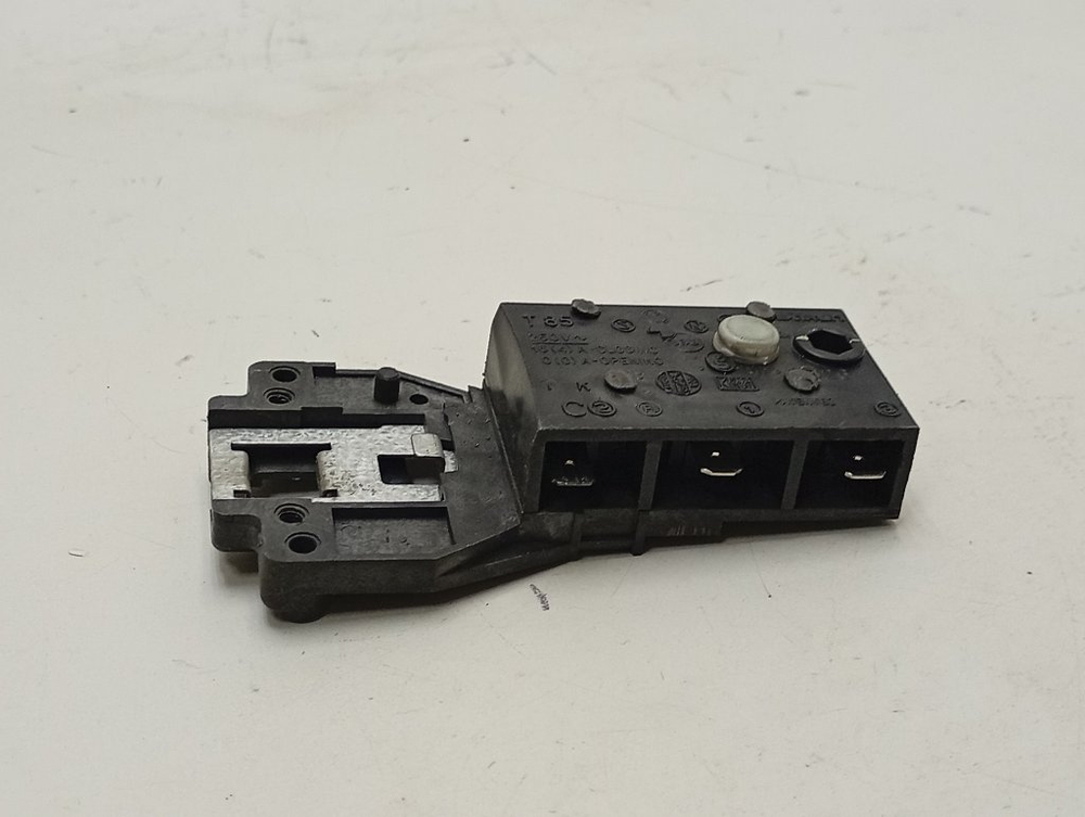 WMV1600BY/01 кт39 Устройство блокировки люка для стиральной машины Bosch 165507 б/у