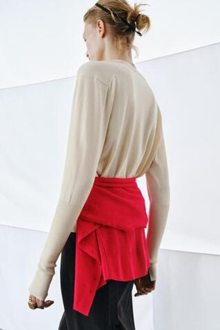 ZARA ДЖЕМПЕР ИЗ ТОНКОГО ТРИКОТАЖА С V-ОБРАЗНЫМ ВЫРЕЗОМ, ЦВЕТ СЛОНОВОЙ КОСТИ