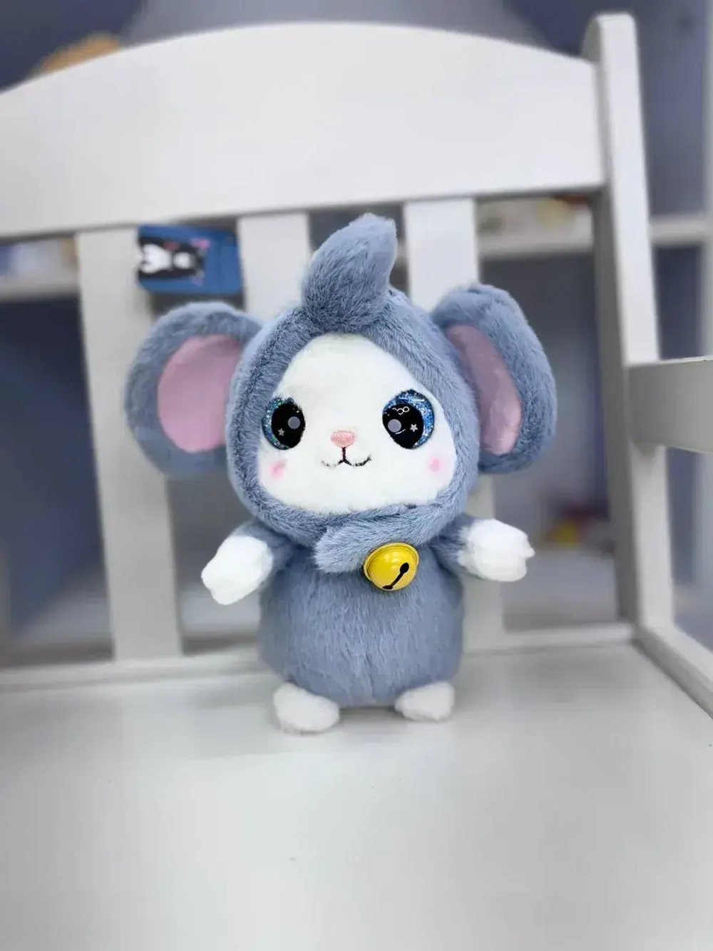 Мягкая игрушка Котенок в костюме случайный цвет 18 см