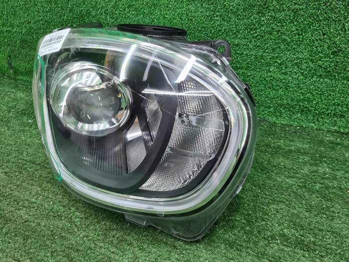 Битая Фара правая Mini Countryman F60 (2016-2020) LED