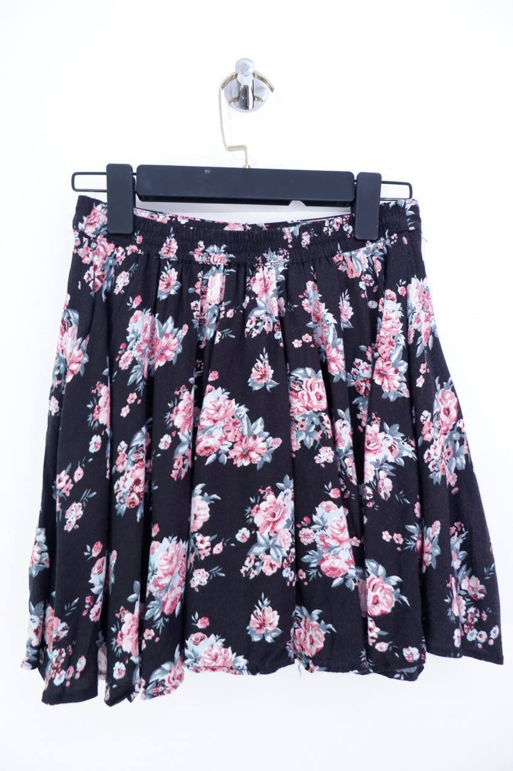 Юбка Bershka визуально из вискозы в романтичном дизайне 46 размер