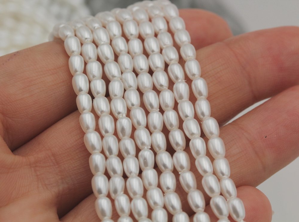 Жемчуг 3,1мм, рис "Майорка" белый (нить)