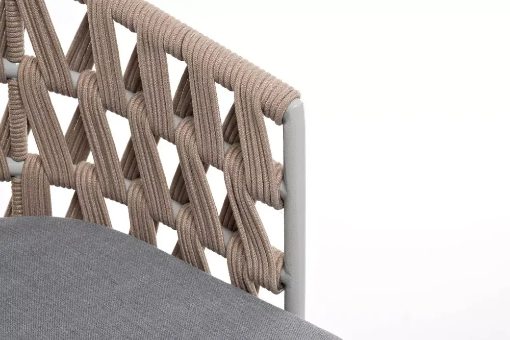 "Диего" стул плетеный из роупа, каркас из стали светло-серый (RAL7035) муар, роуп бежевый круглый, ткань светло-серая