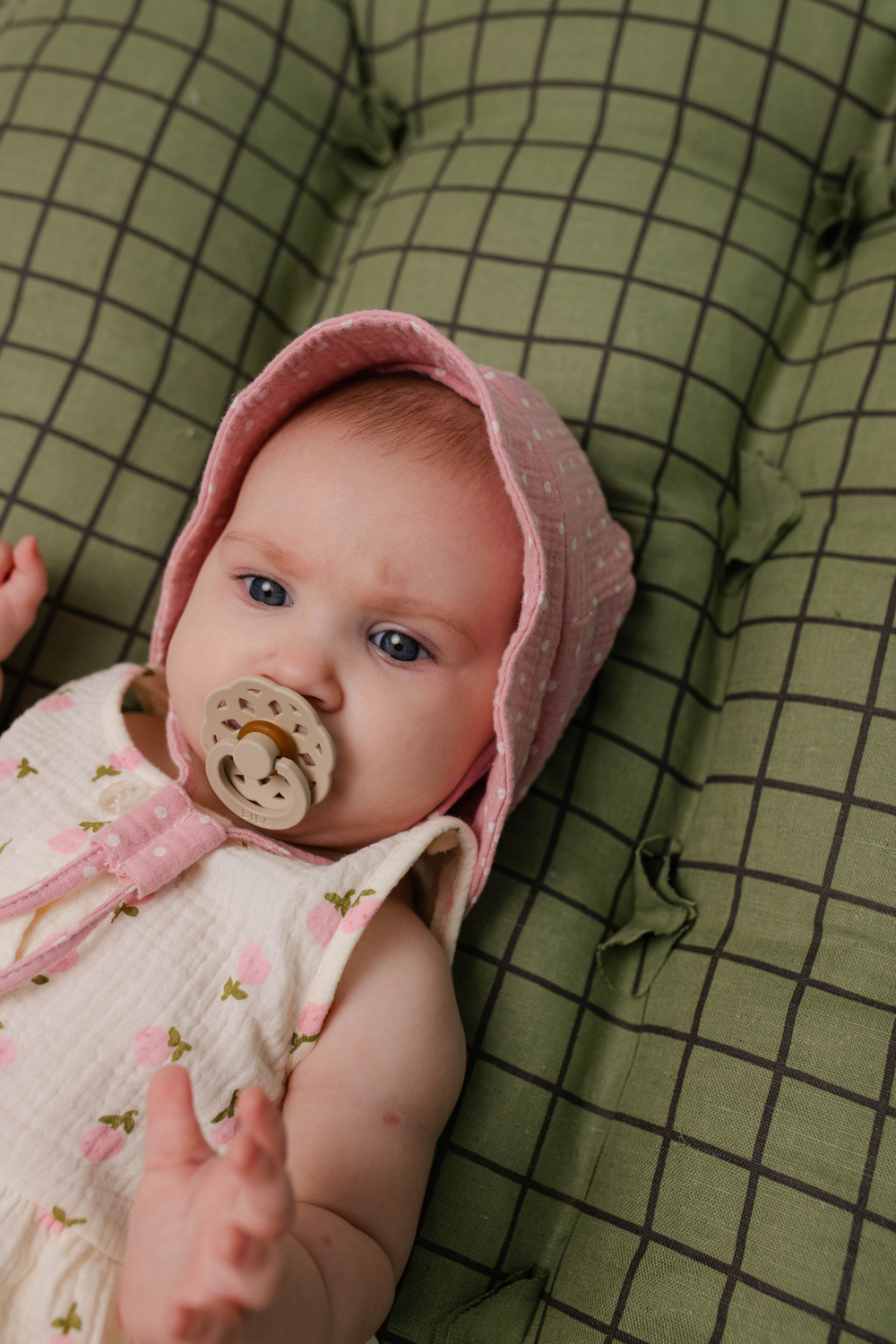 Панамка из муслина (горошек на розовом)