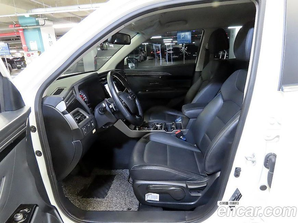 KG Mobility (Ssangyong) Beautiful Korando Бензин 1.5 4WD R-플러스 (10.2020)