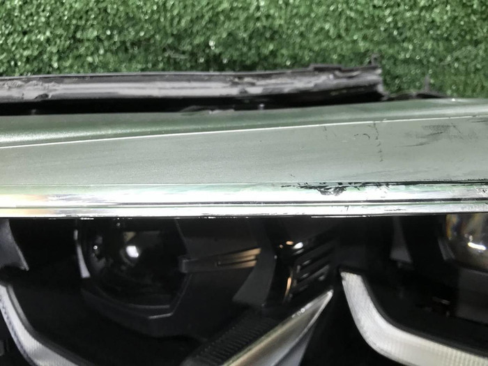 Битая Фара левая BMW X5 G05 (2018-2023) LED