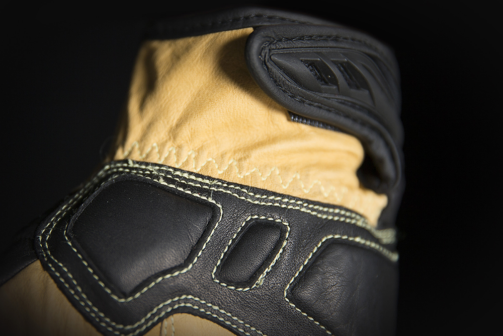 Мотоперчатки - ICON HYPERSPORT SHORT (черные)