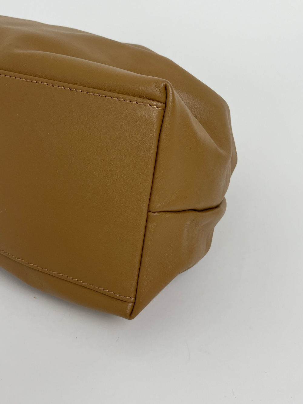 Сумка DeMellier Santa Monica Chain Leather Top Handle Bag