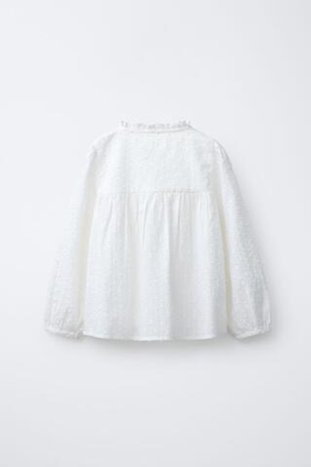 ZARA РУБАШКА В РОМАНТИЧЕСКОМ СТИЛЕ С ВЫШИВКОЙ ПЛЮМЕТИ, ЖЕЛТОВАТО-БЕЛЫЙ